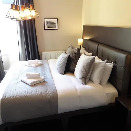 Apartament The Thoresby At Claremont Serviced *